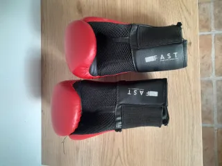 Balón de boxeo y guantes para adultos