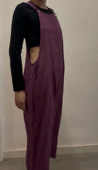 Mono lila con tirantes