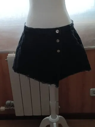 Falda pantalón corta negra