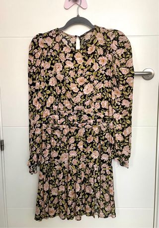 Vestido corto floral negro y rosa