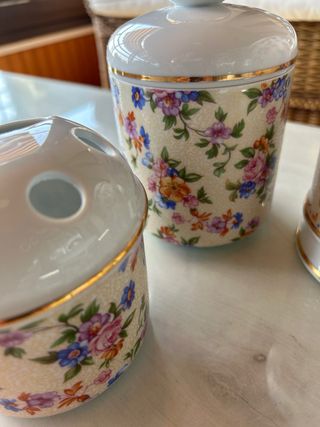 Set 4 Frascos Porcelana Flores Dorados