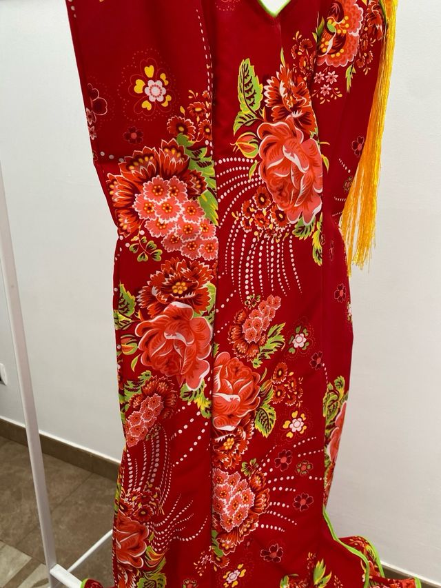 Traje Baile Español Rojo Flores Volantes
