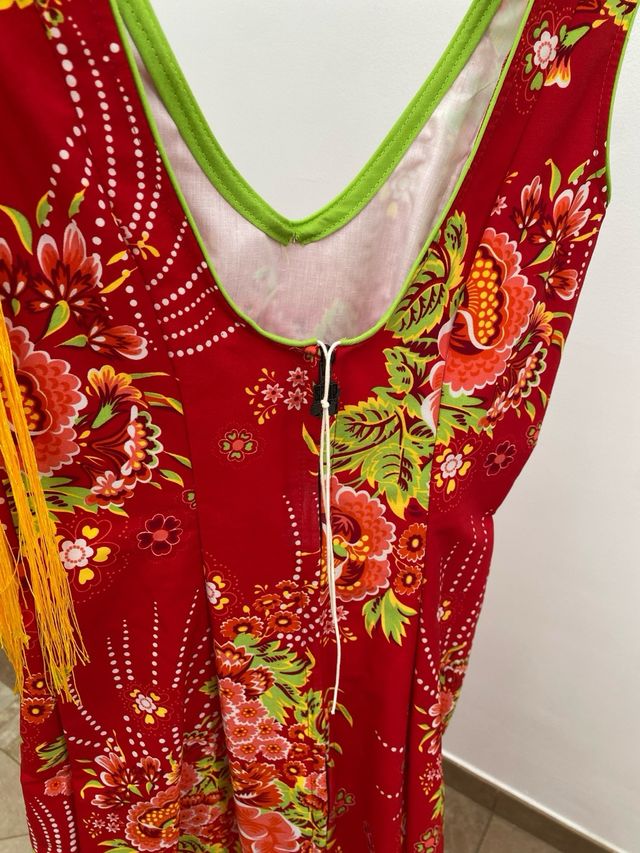 Traje Baile Español Rojo Flores Volantes