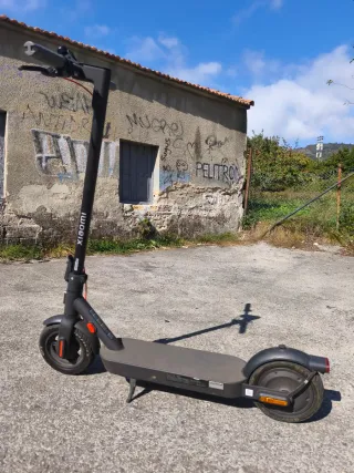 Patinete Eléctrico Xiaomi 4 Pro 2 Gen (2024) DGT