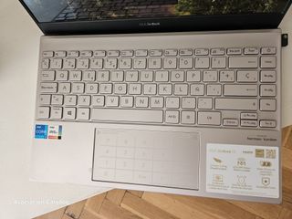 ASUS ZenBook 13 UX325 Plata