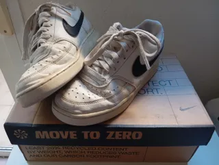 Zapatillas Nike Blancas y Negras Caja original 