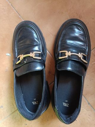 Mocasines negros niña Zara talla 35