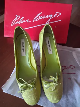 Zapatos Pilar Burgos Verdes/Amarillos.