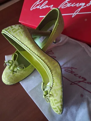 Zapatos Pilar Burgos Verdes/Amarillos.