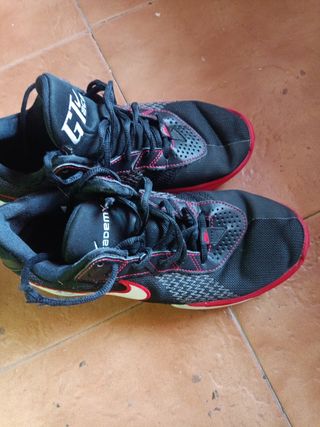 Zapatillas Baloncesto Nike Negras Rojas