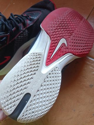 Zapatillas Baloncesto Nike Negras Rojas