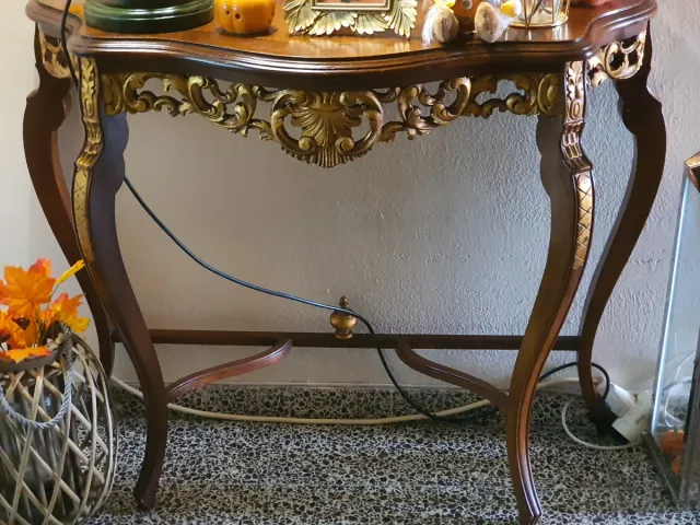 Consola recibidor madera y metal dorada