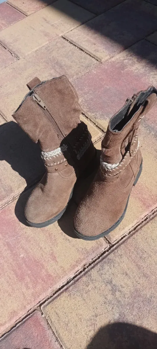Botas niña piel talla 28