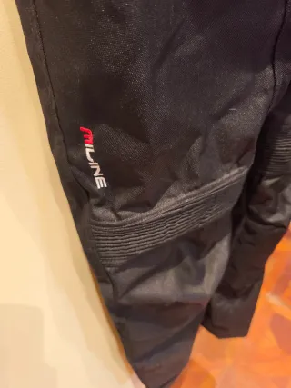 Chaqueta y pantalón para moto