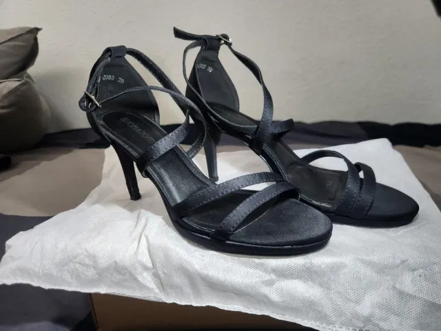 Sandalias de tacón Buonarotti negras