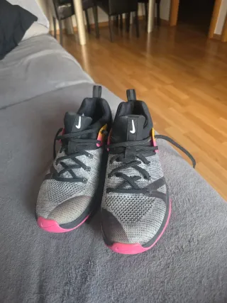 Zapatillas Nike Negras y Rosas