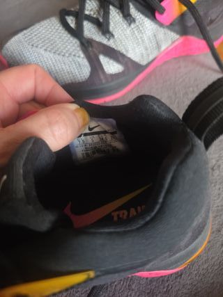 Zapatillas Nike Negras y Rosas