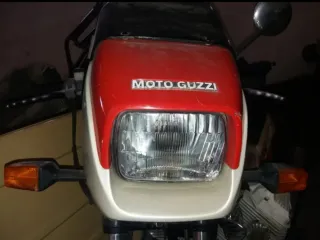 Moto Guzzi V75