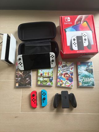 Nintendo Switch OLED + Zelda+Giochi + Accessori