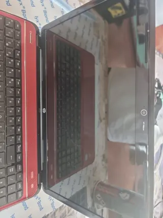 Portátil HP Core i3 Rojo