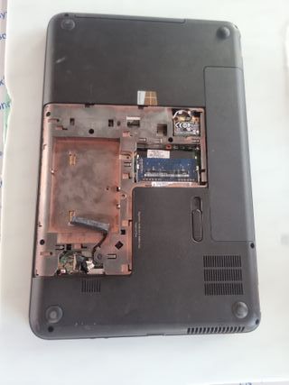 Portátil HP Core i3 Rojo