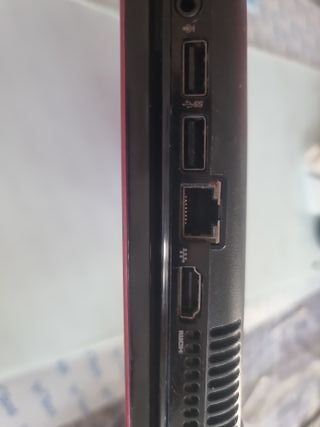 Portátil HP Core i3 Rojo