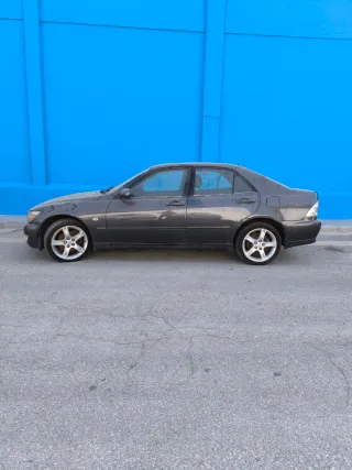 Lexus IS 2001
