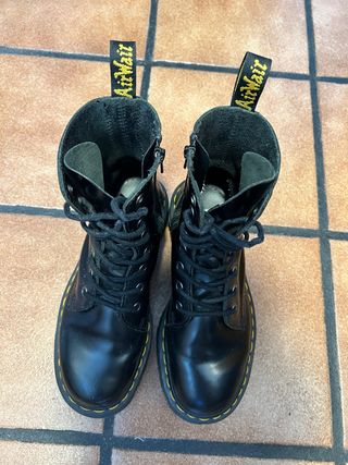 Dr. Martens Botas Negras Plataforma
