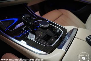 BMW X7 2021