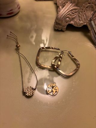 Conjunto bisutería oro pulsera y pendientes