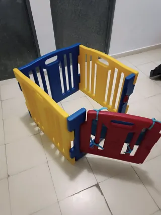 Parque Infantil Plegable, total 8 piezas .