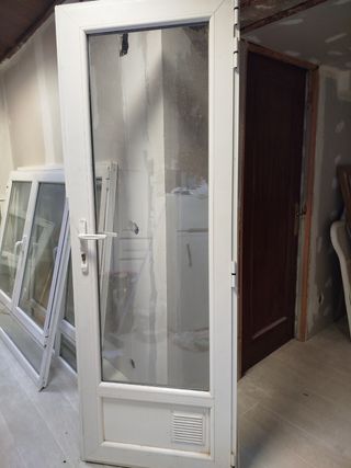 Lote ventanas y puerta aluminio