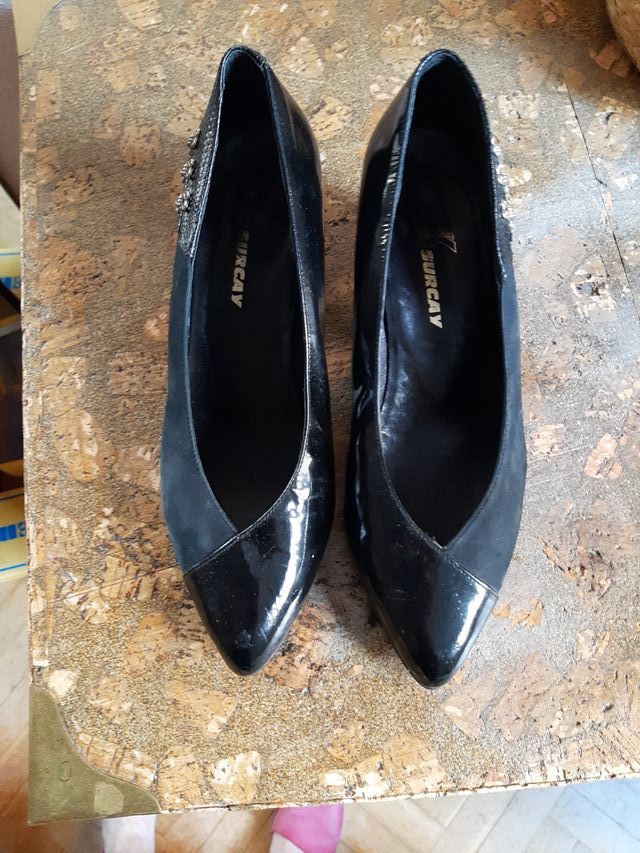 Zapato Nagro tacón bajo