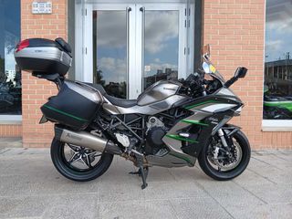 Kawasaki Ninja H2 SX SE+ con maletas
