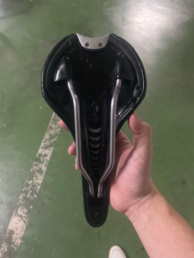 Sillín Prologo Nago Negro