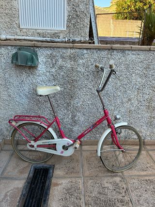 Bicicleta rosa vintage