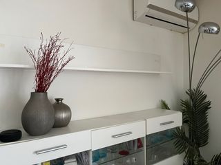 Muebles de salón con vitrina