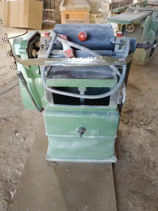 Maquinaria de carpintería precio algo negociable 