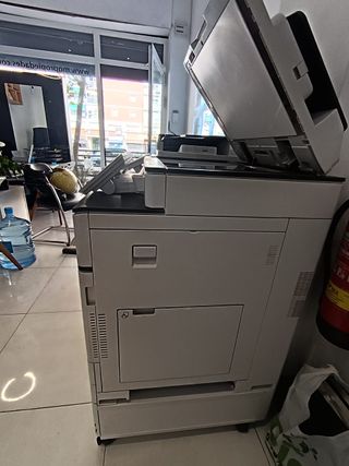 Fotocopiadora Profesional Ricoh MP C2
