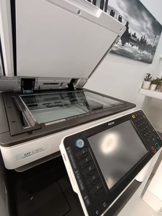 Fotocopiadora Profesional Ricoh MP C2