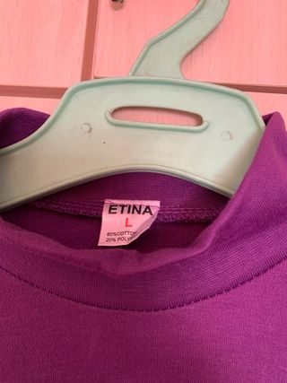 Camiseta morada