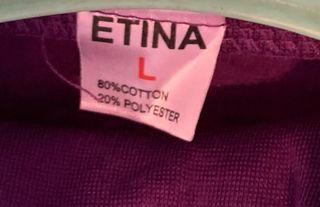 Camiseta morada