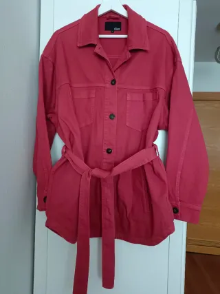 Cazadora Etam burdeos Talla L