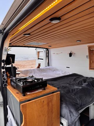 👉 Ford Transit camper/ Van– homologada, solar, cam