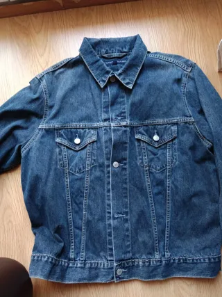 Cazadora vaquera Tommy Hilfiger Talla L. Impecable