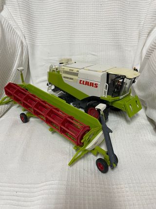 Cosechadora Claas Lexion 600 Siku 1/32