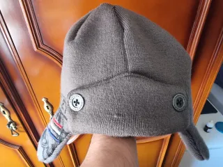 Gorro Oakley con orejeras gris