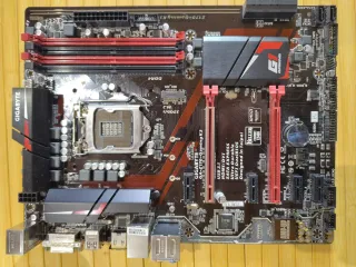 Placa Base Gama Media-Alta Gigabyte