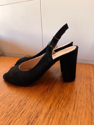 Zapatos tacón Raquel Perez negros
