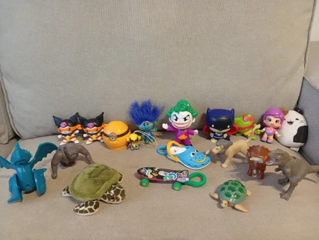 Lote Juguetes McDonald's y figuras.